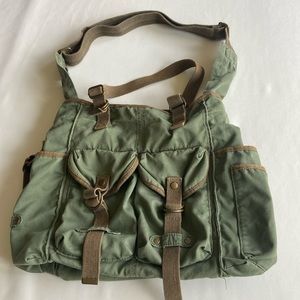 American Eagle Cargo Purse